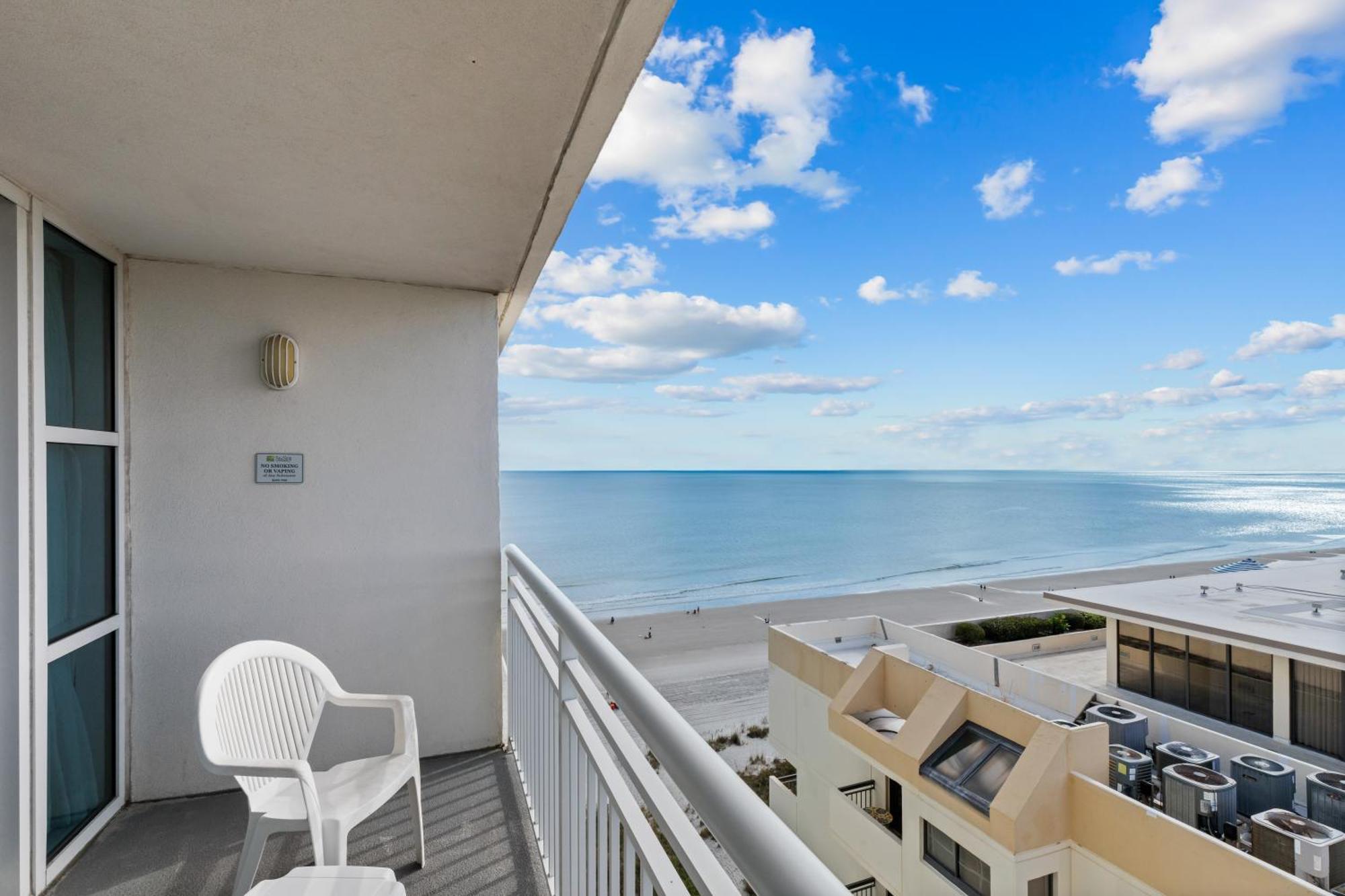 Seaside Resort Atlantic Beach Екстериор снимка